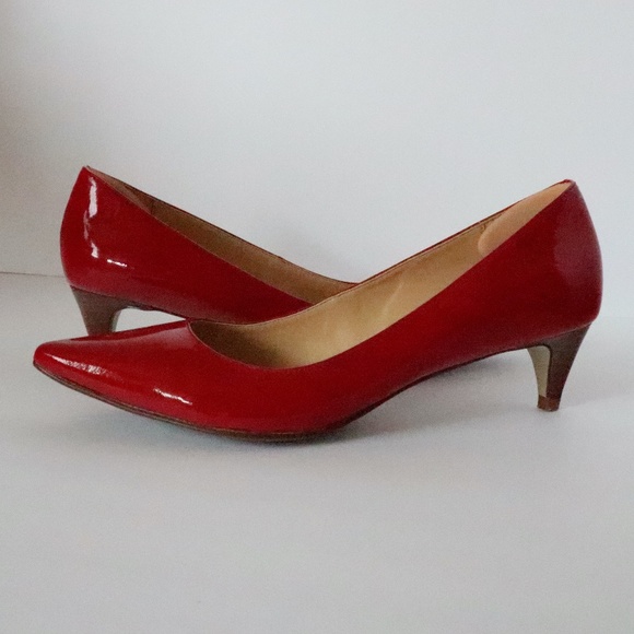 red patent leather pumps wide width